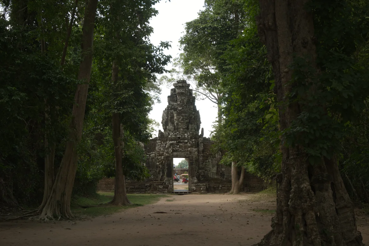 gate 2